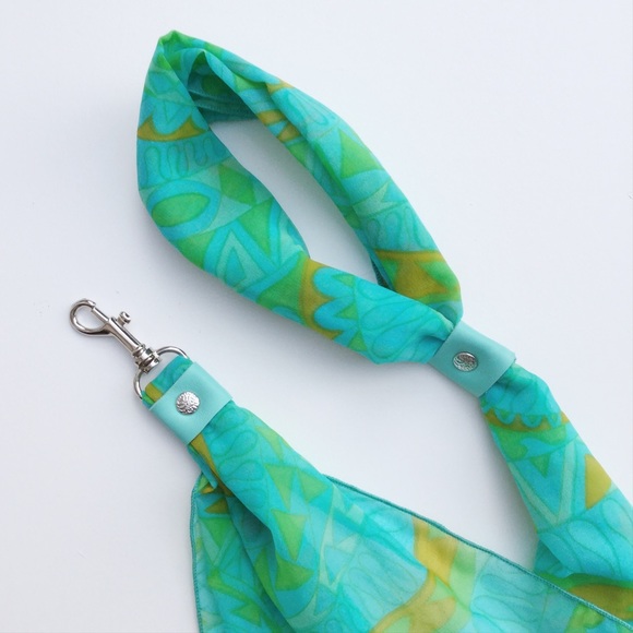 Elegant Small Dog Scarf Leash - Picture 7 of 7